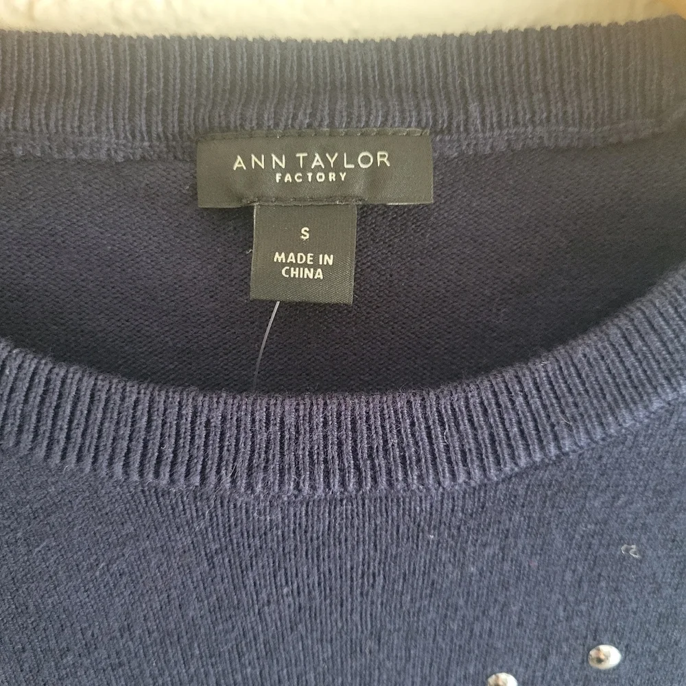 Ann Taylor Sweater Size Small NWT